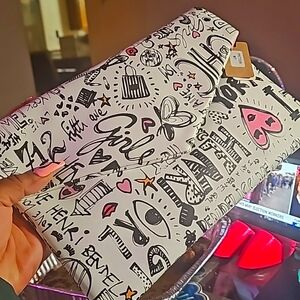 Clutch Graffiti Handbag with Metal Chain Strap.